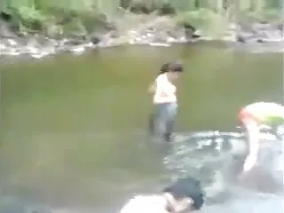 পুরানো-বালিকা বাংলা সিনেমার সেক্সি গান বন্ধু